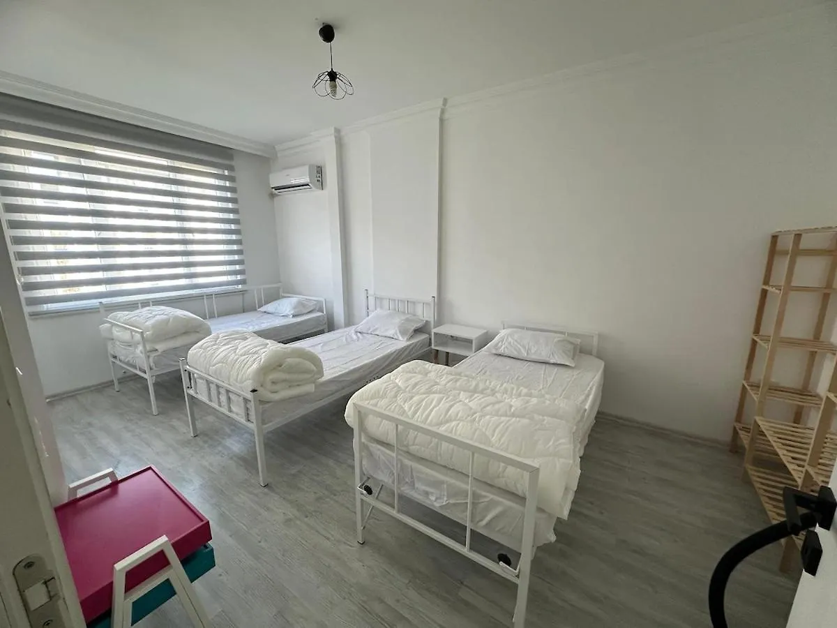 Central Apartment Suitable For Large Families, 20 Minutes To The Beach 안탈리아 0*,  터키
