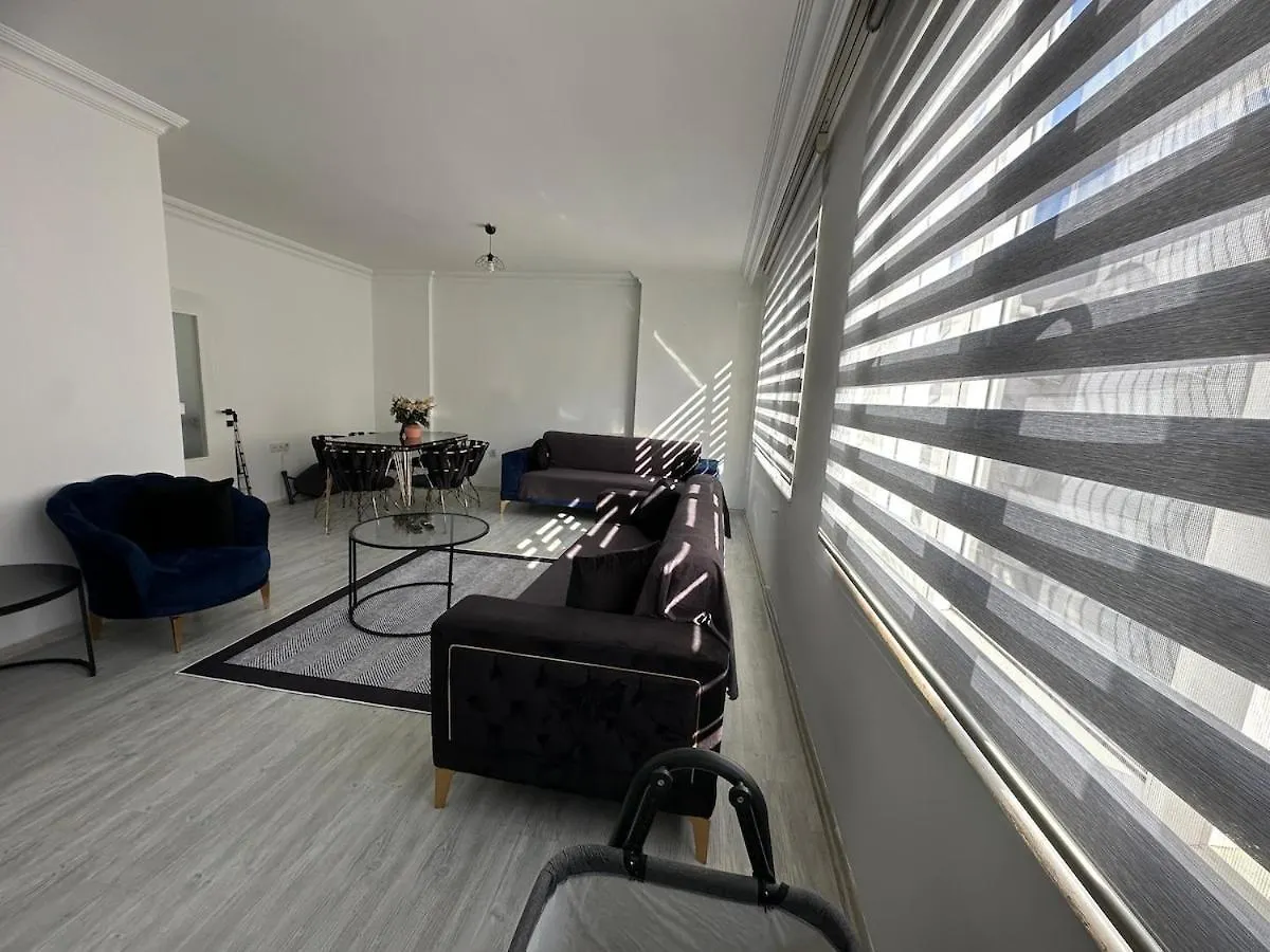 Central Apartment Suitable For Large Families, 20 Minutes To The Beach Αττάλεια